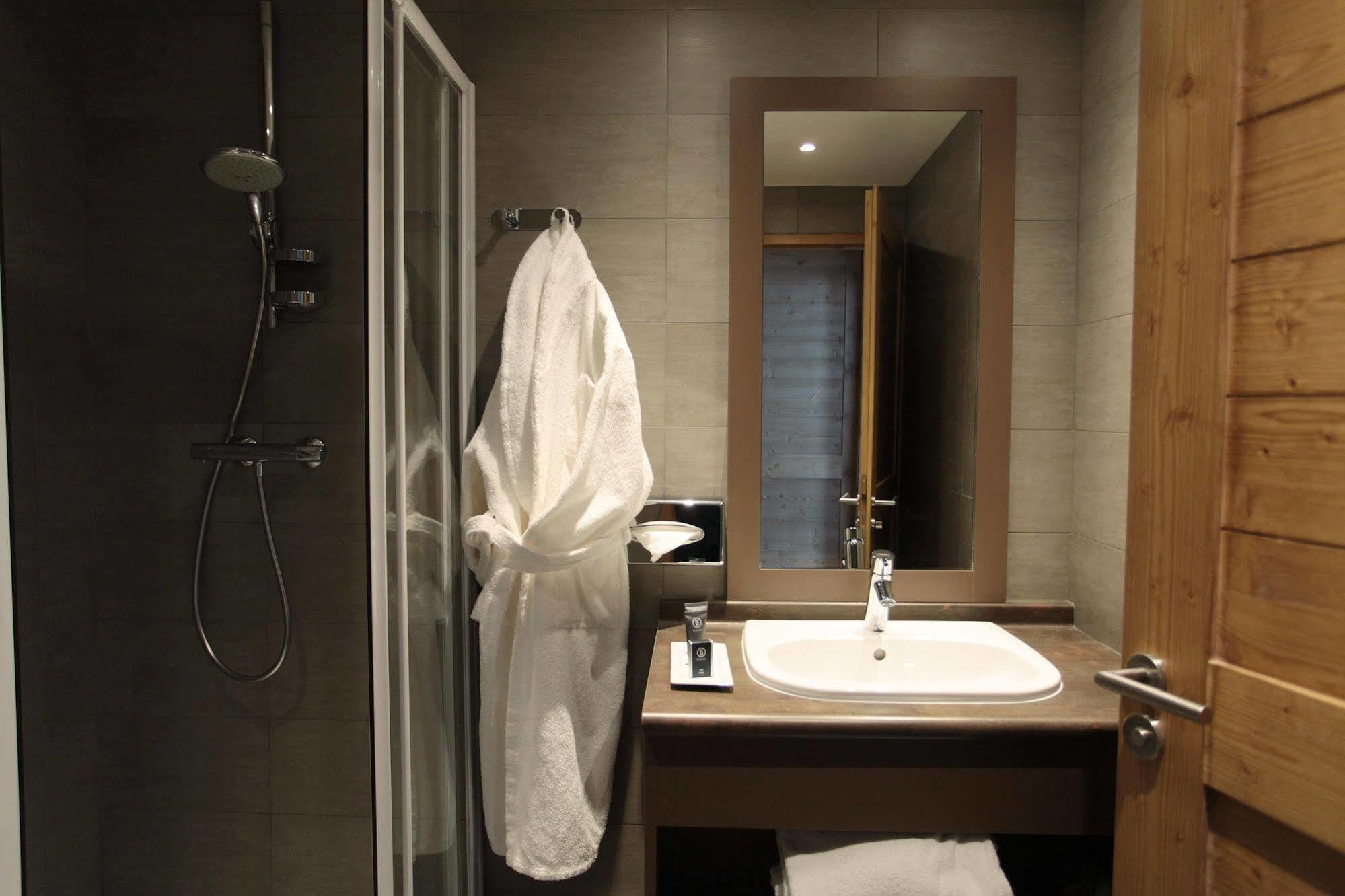Le Chalet Du Mont Vallon Spa Resort Les Menuires Luaran gambar